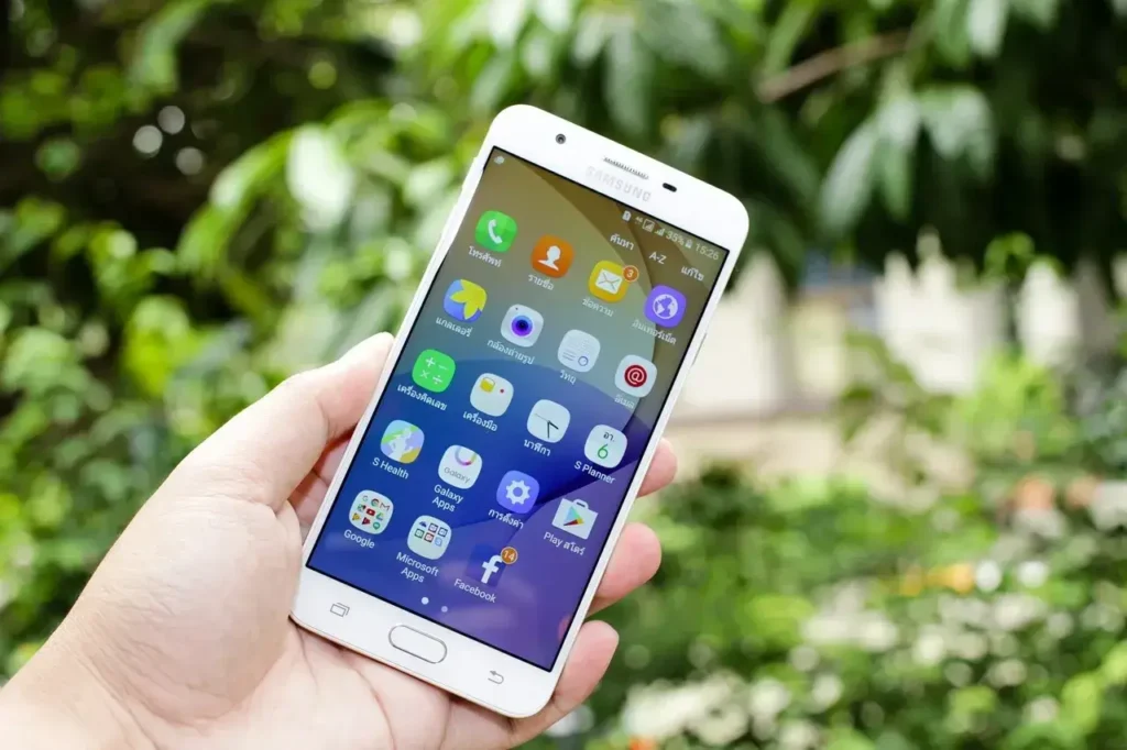 Different Ways to Access iCloud on Your Android Phone